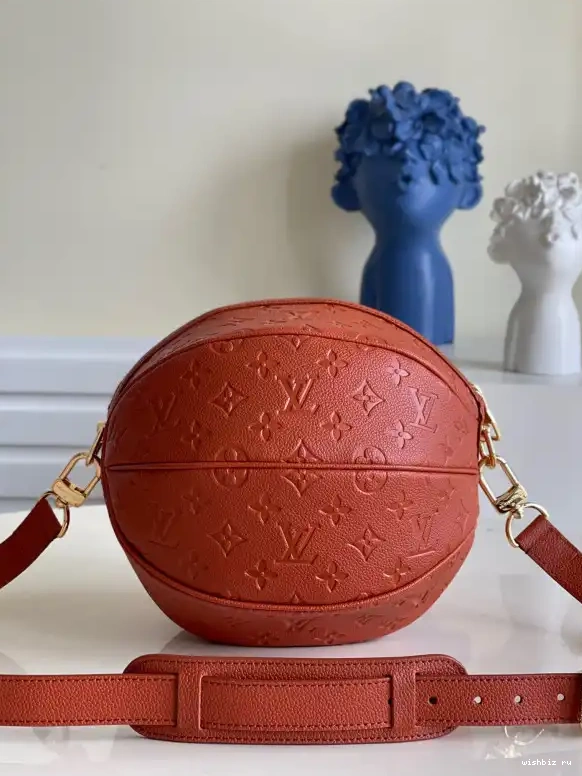 WIS IN BASKET VUITTON LOUIS LVXNBA BALL 0514